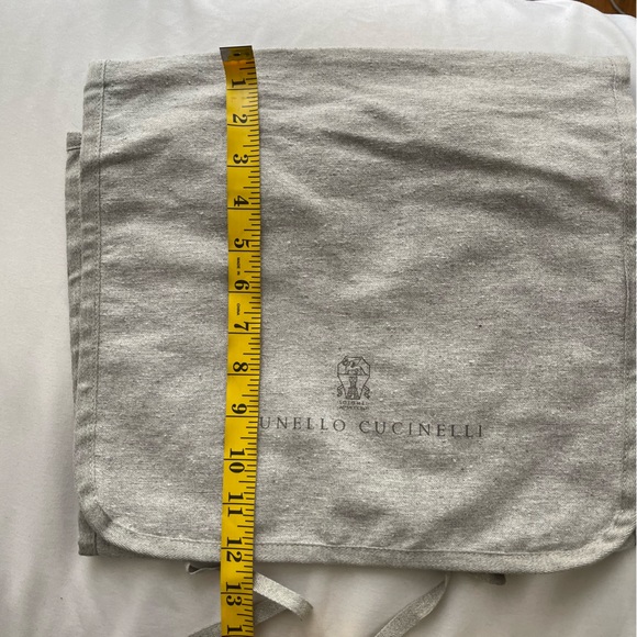 Brunello Cucinelli Garment Bag – Luxury Travel and Storage Solution - Picture 7 of 7